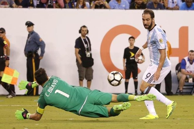 039fd7e8-55d7-47ff-9f82-fb5398bf6410_749_499