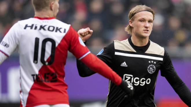 7797D468-E364-4C23-8742-D86219B18FB5